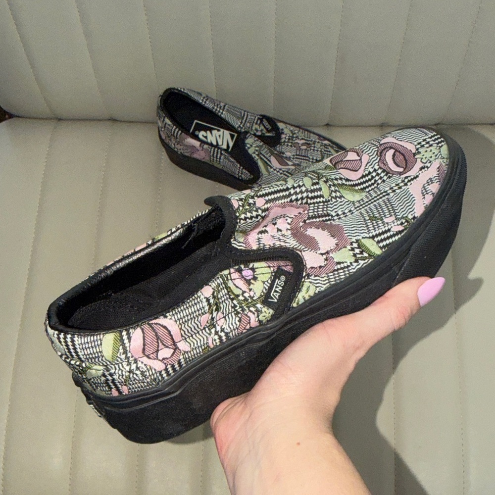 Floral Vans Classic Slip-On Platform Houndstooth Roses - W 6.5 / M 5.0 edgy